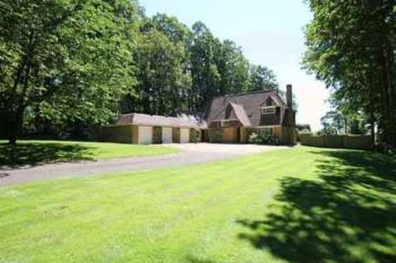5 bedroom Detached t...