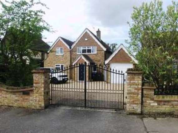 4 bedroom Detached f...