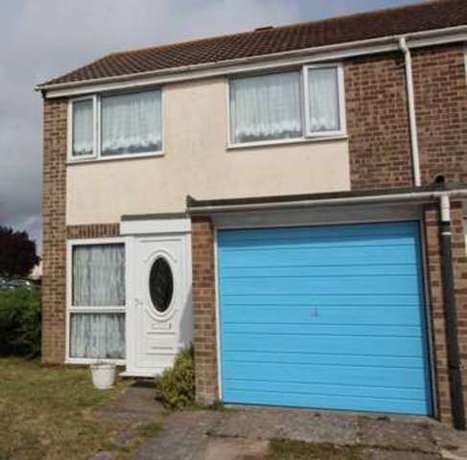 2 bedroom End of Ter...