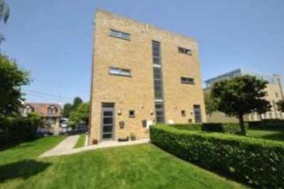 2 bedroom Maisonette...