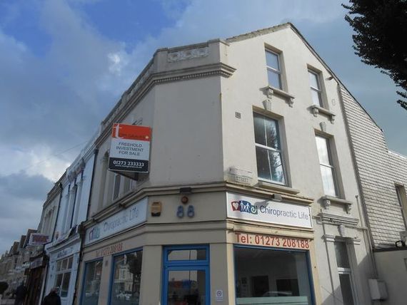 2 bedroom Flat for s...
