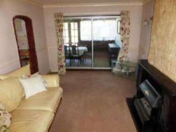 2 bedroom Bungalow f...