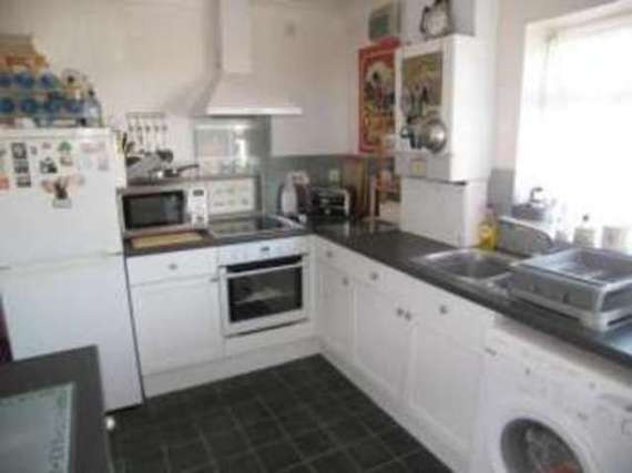 2 bedroom Bungalow f...
