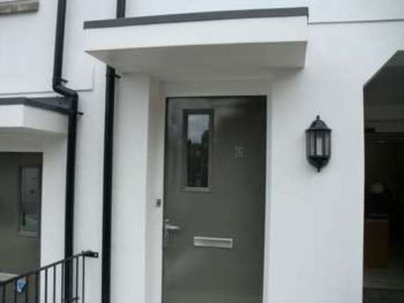 3 bedroom Town House...