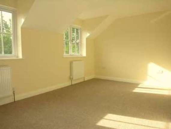 2 bedroom Semi-Detac...