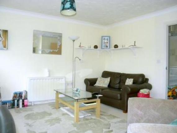 2 bedroom Apartment...