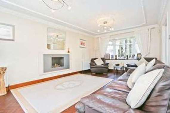 4 bedroom Detached f...