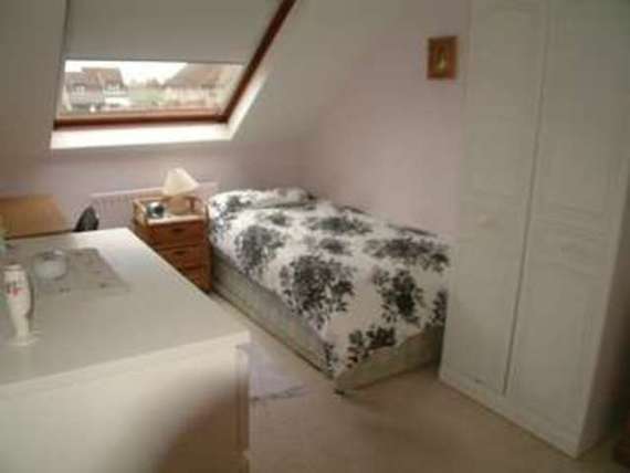 1 bedroom Detached t...
