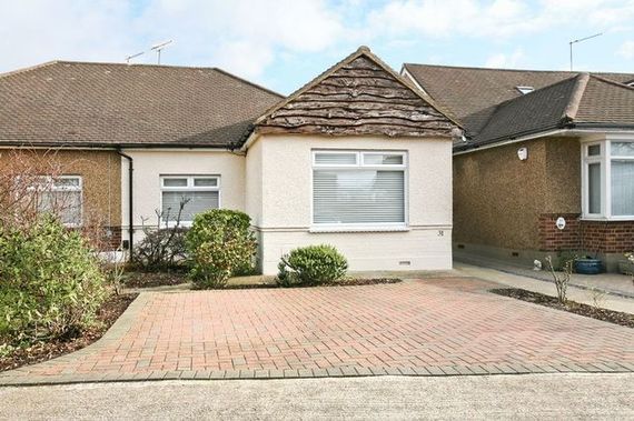 2 bedroom Detached f...