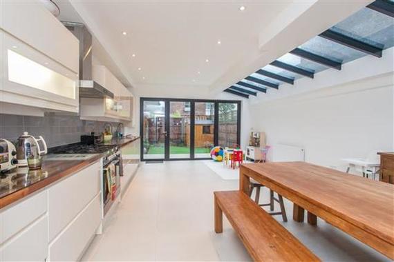 4 bedroom Detached f...