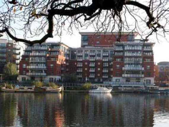 2 bedroom Flat to re...
