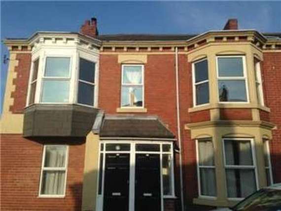 3 bedroom Flat to re...