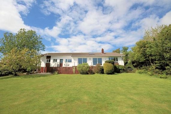 4 bedroom Detached f...