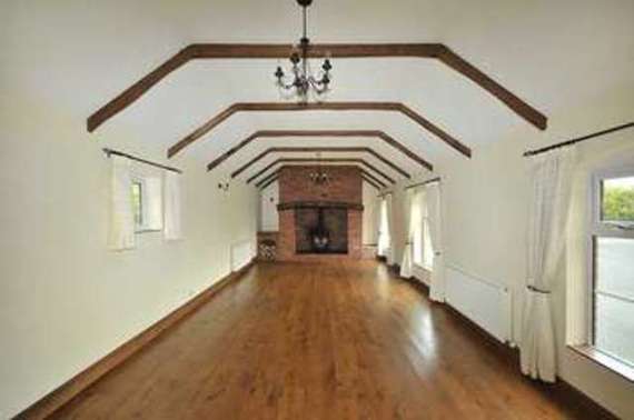 4 bedroom Detached t...