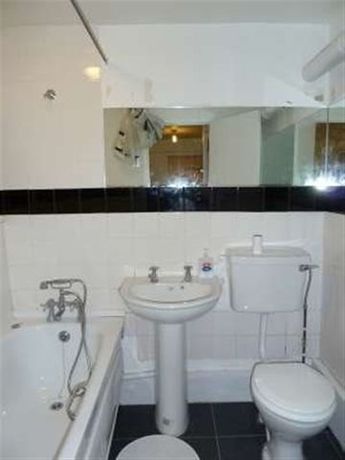 4 bedroom Terraced t...