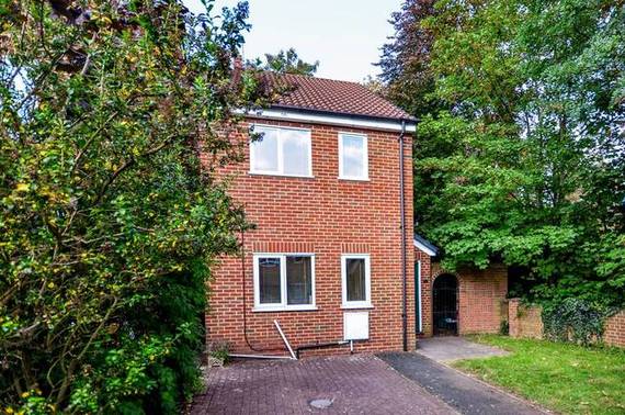 2 bedroom Detached t...