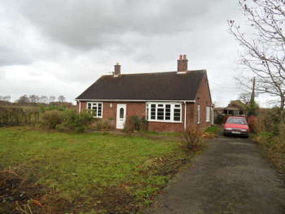 2 bedroom Detached t...
