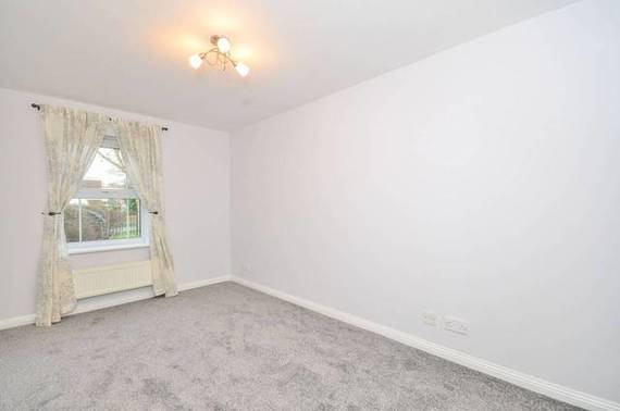 2 bedroom Flat to re...
