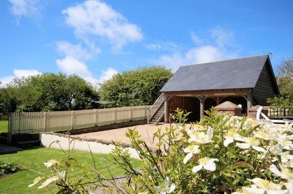 5 bedroom Detached f...