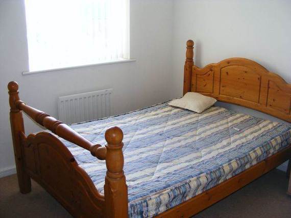 2 bedroom Flat to re...