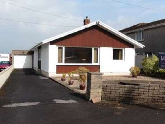3 bedroom Bungalow f...