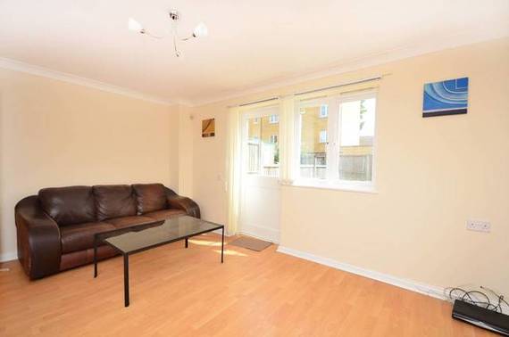 2 bedroom Detached t...