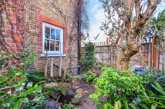 4 bedroom Detached f...
