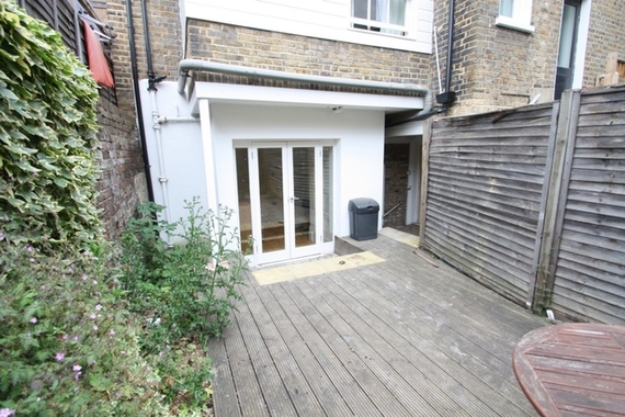 3 bedroom Flat to re...
