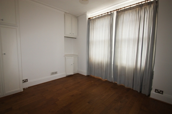 2 bedroom Maisonette...