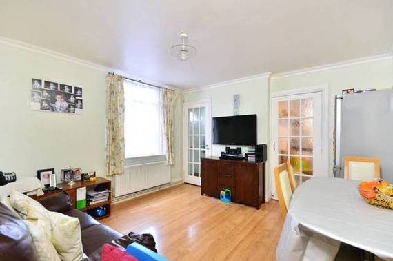 1 bedroom Flat for s...