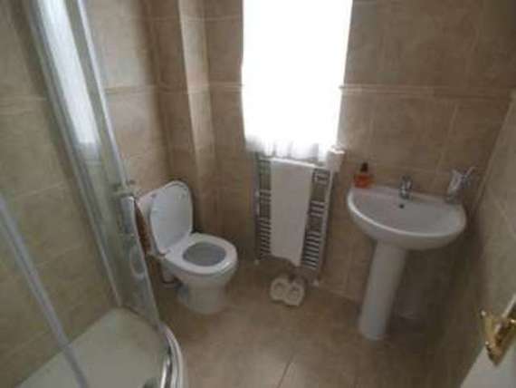 4 bedroom Detached f...