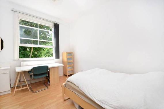 6 bedroom Detached f...