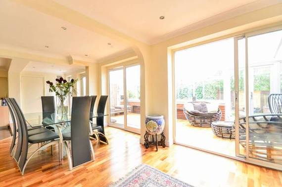 4 bedroom Detached f...