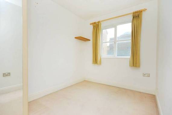 4 bedroom Detached t...