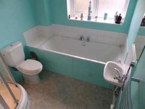 4 bedroom Detached f...