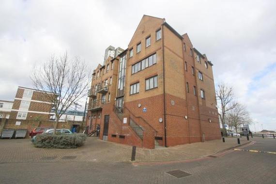 1 bedroom Flat to re...