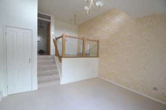 2 bedroom Terraced t...