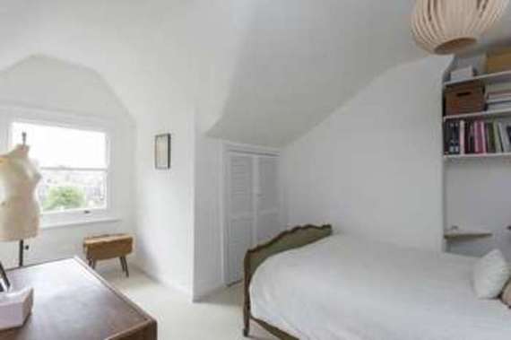 2 bedroom Flat to re...