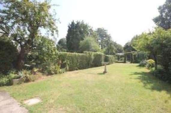 4 bedroom Detached t...