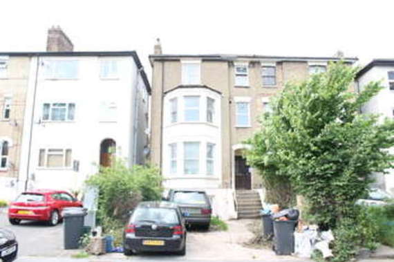 2 bedroom Flat to re...