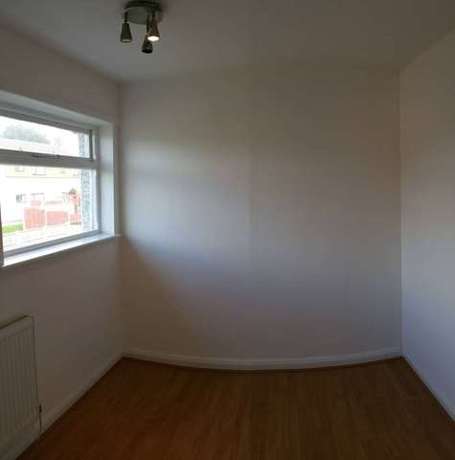 3 bedroom End of Ter...