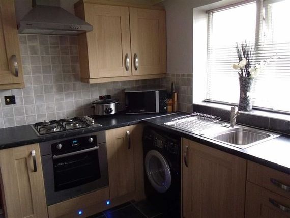 2 bedroom Property t...