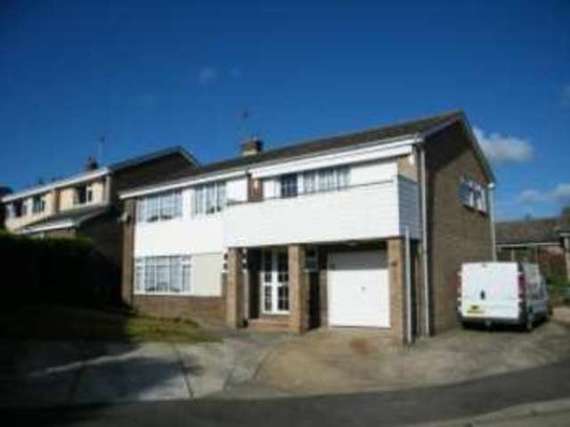 5 bedroom Detached f...
