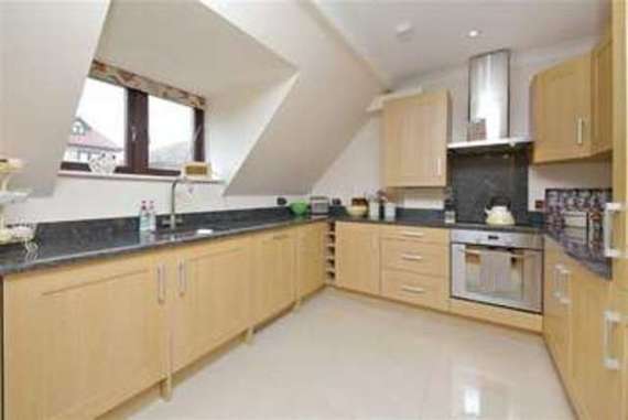 2 bedroom Property f...