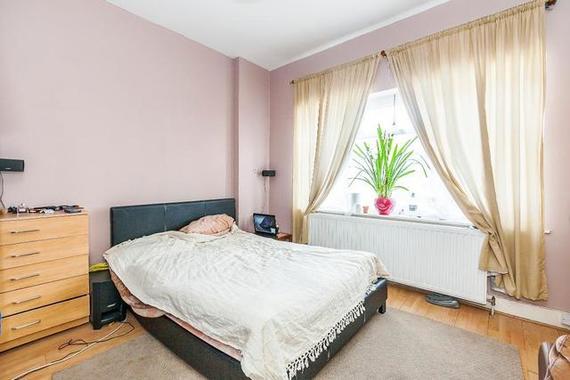 3 bedroom End of Ter...