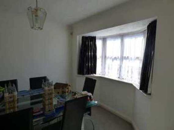 4 bedroom Detached t...