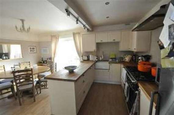 2 bedroom Property f...
