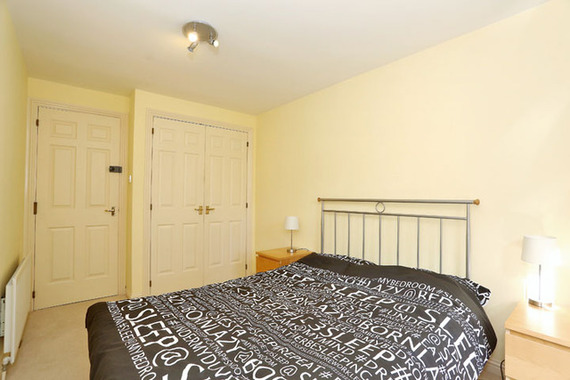 2 bedroom Flat to re...
