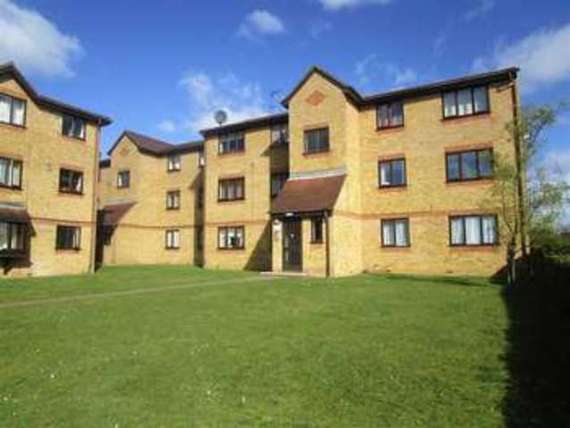 1 bedroom Property f...