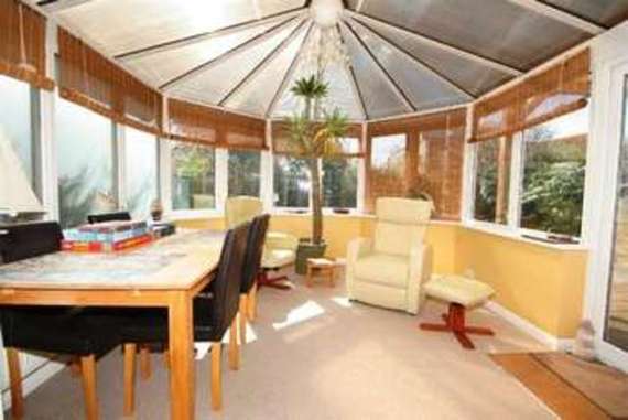 4 bedroom Property f...